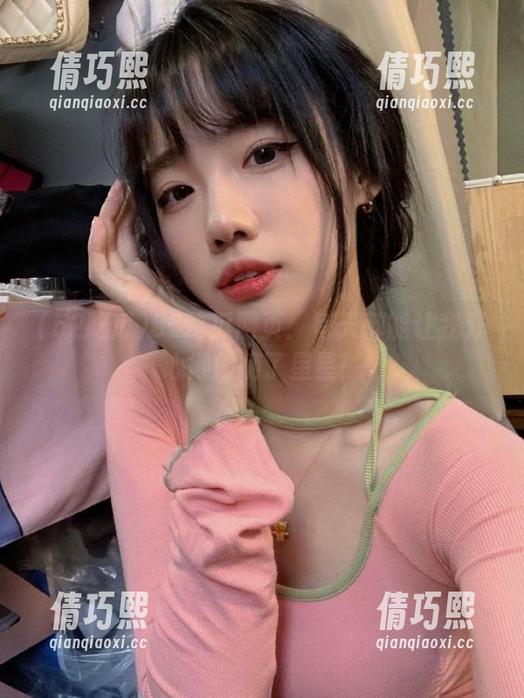 52吃瓜 52吃瓜网页:每天都能让我开心得像摘了星星!