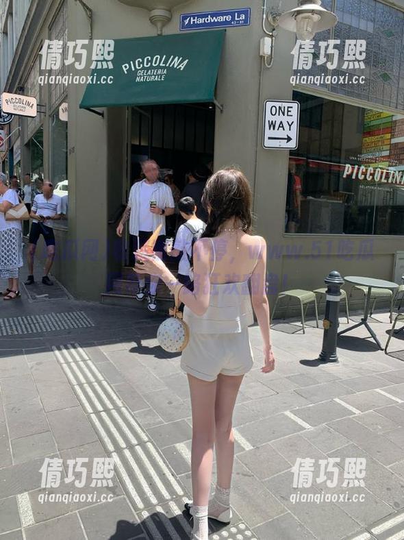 吃瓜网 收藏键敲不停,www.51吃瓜网带你一路狂欢翻盘!