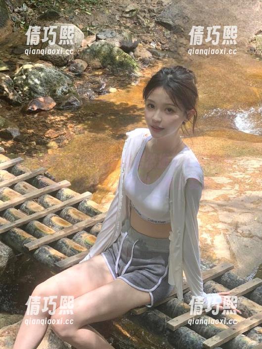 网曝吃瓜居然搬了个新地址，走错了好几次，我的心情真复杂。
