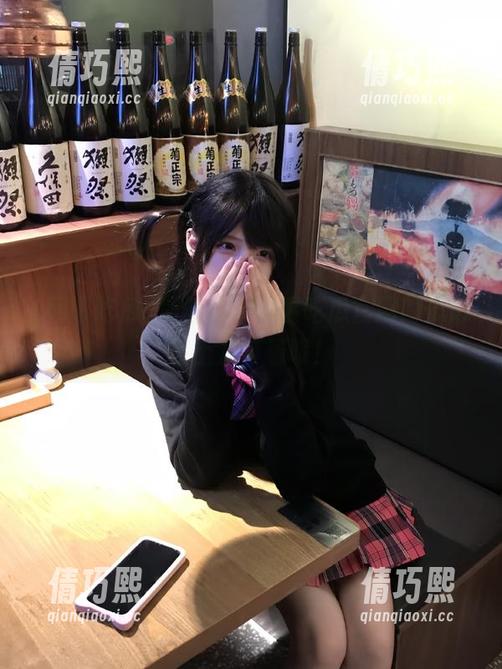 网曝吃瓜 别低头,网曝吃瓜官网的瓜总在上方等着呢!