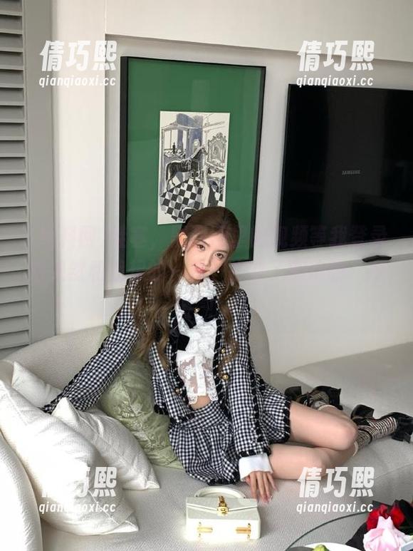 黑料网 哇塞,黑料网里的视频等我登录后果然和我想的一样,找到了期待的“瓜”!