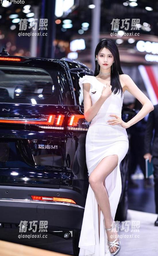 黑料网络 黑料网络爆料最新:女神写真,哦,这角度真让人心动。