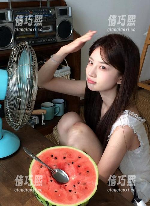 黑料网络 苹果版的黑料网络女神写真,简直是一种美的享受吧?